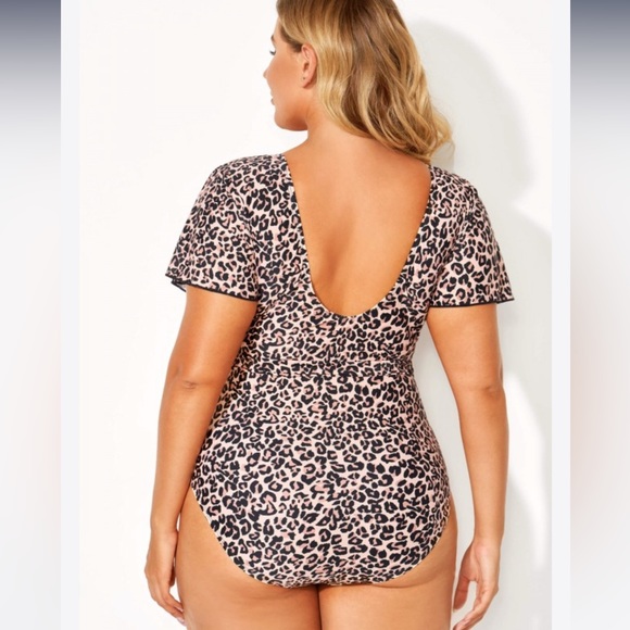 One piece bathing suit - Picture 2 of 5